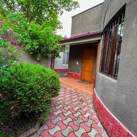 Ala-Bel Guesthouse Bishkek Exterior foto